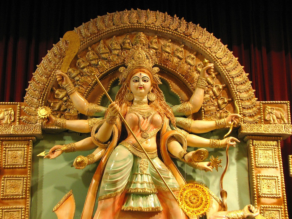 Reusable Devotion: The Rising Demand and Kumartuli Fiberglass Durga Price Guide for 2026